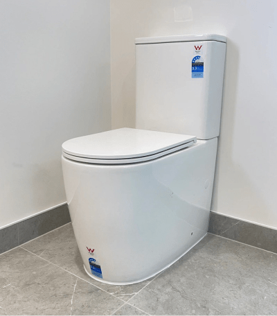 Close coupled 2 piece WC