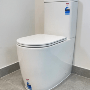Close coupled 2 piece WC